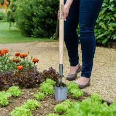 Kent and Stowe Carbon Steel Long Handled Trowel