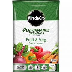 Miracle-Gro Performance Organics Fruit & Vegetable Compost 40L